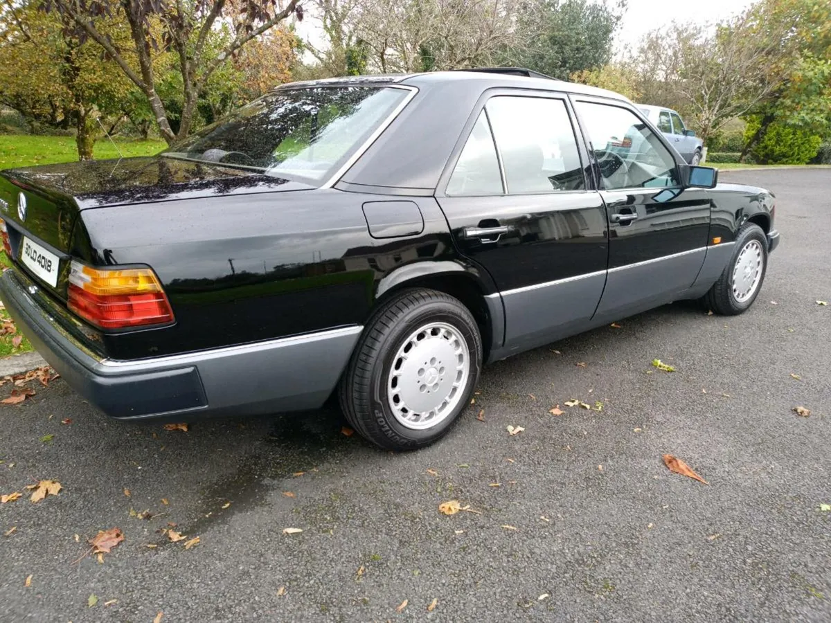 Mercedes 260 e + Mercedes 230e - Image 2
