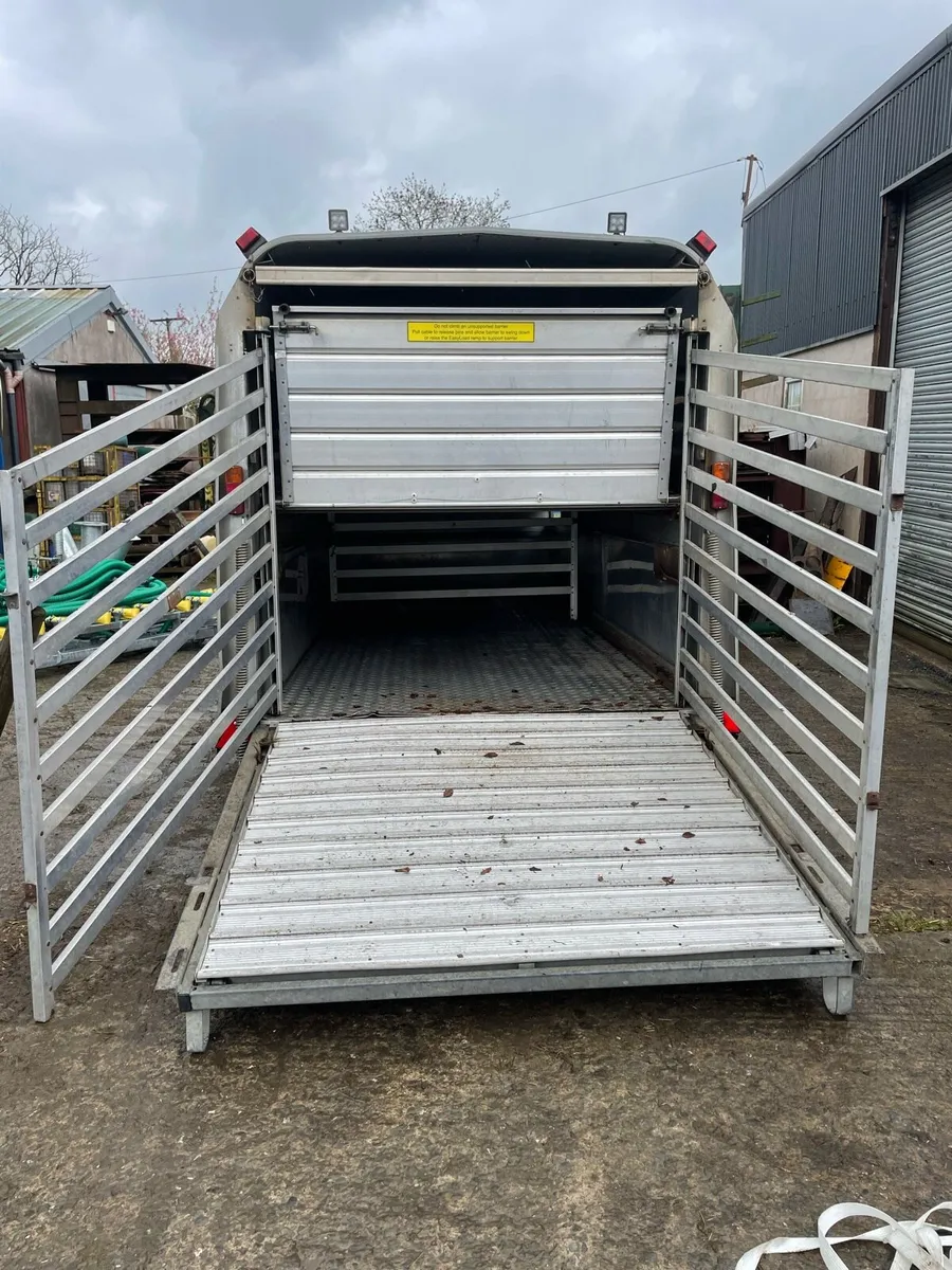Ifor Williams 14ft Trailer with Sheep Decks - Image 3
