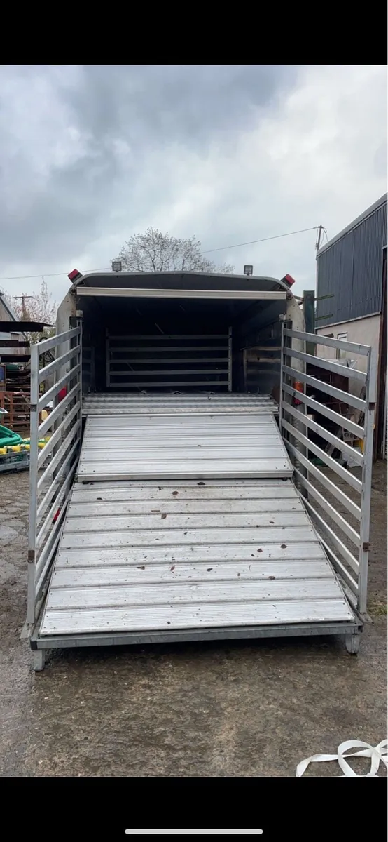 Ifor Williams 14ft Trailer with Sheep Decks - Image 4
