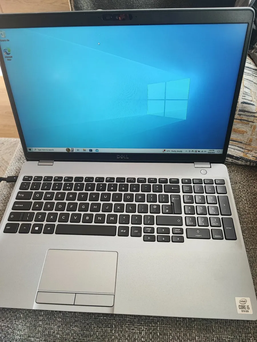 Laptop - Image 2