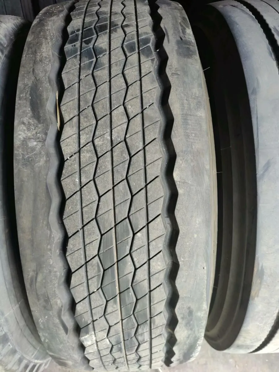 VARIOUS TRAILER TYRES /385/65/22.5 ON RIMS - Image 1
