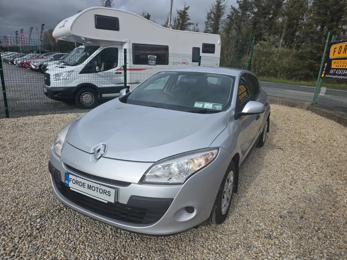 Renault Megane 2010 - Image 2