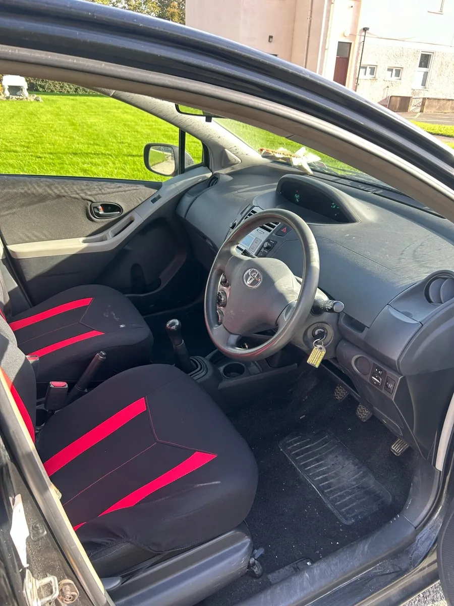 Toyota Yaris - Image 2