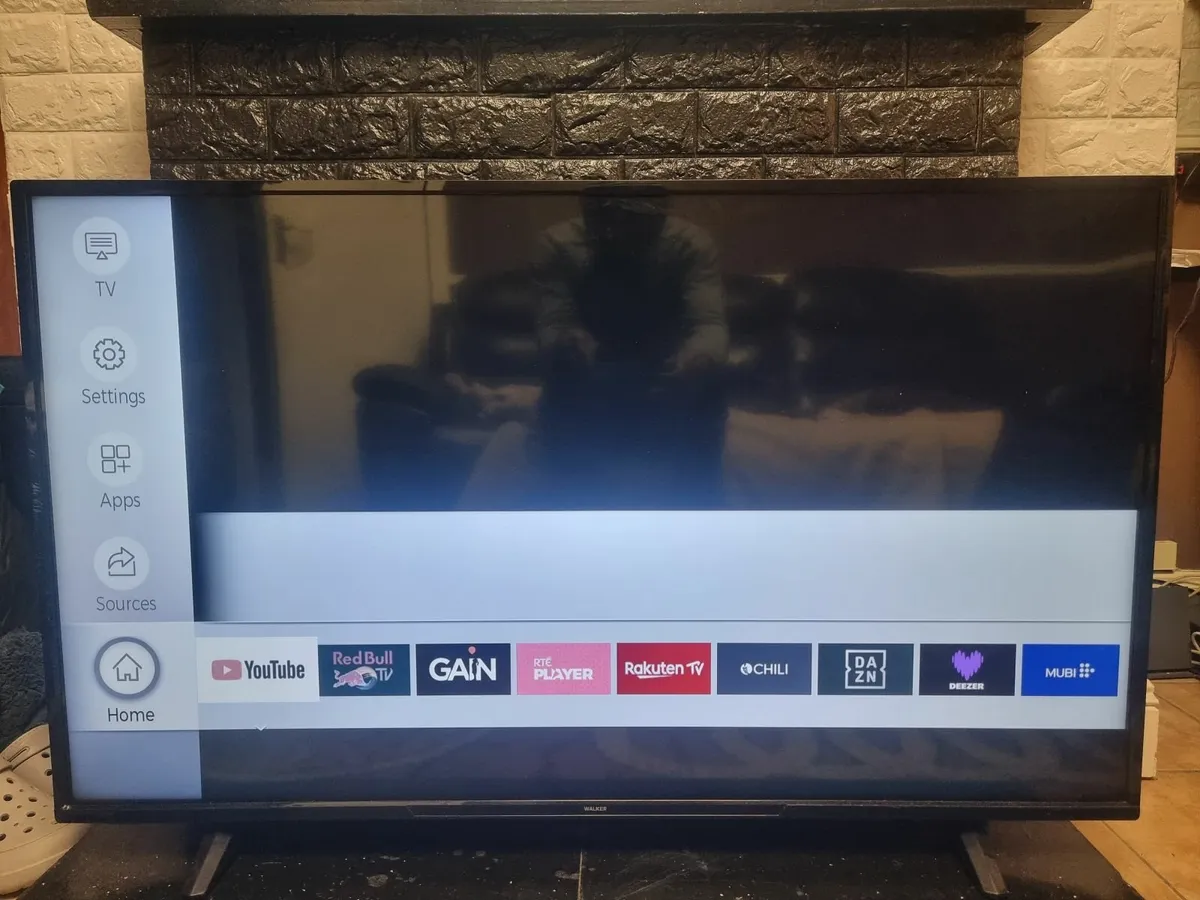 50" Walker 4K Ultra HD HDR Smart LED TV Alexa Read - Image 1
