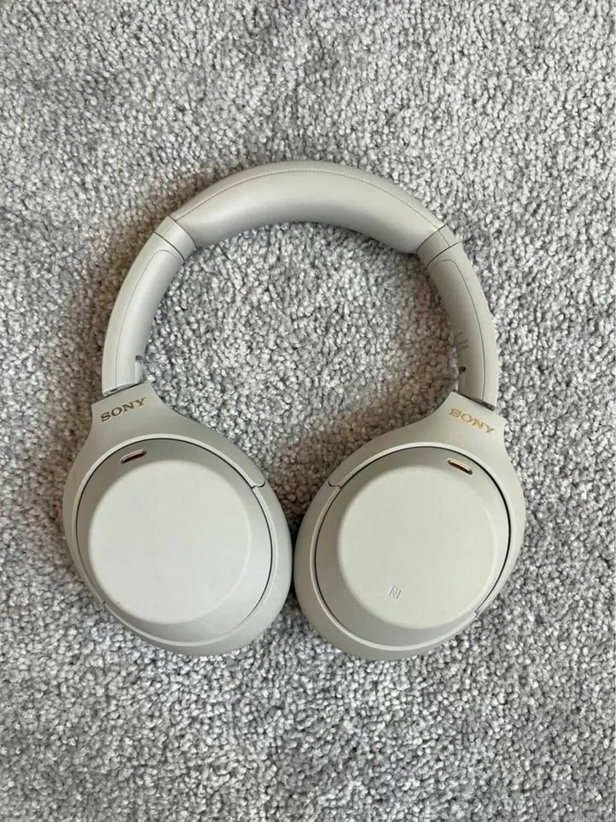 Sony headphones - Image 2