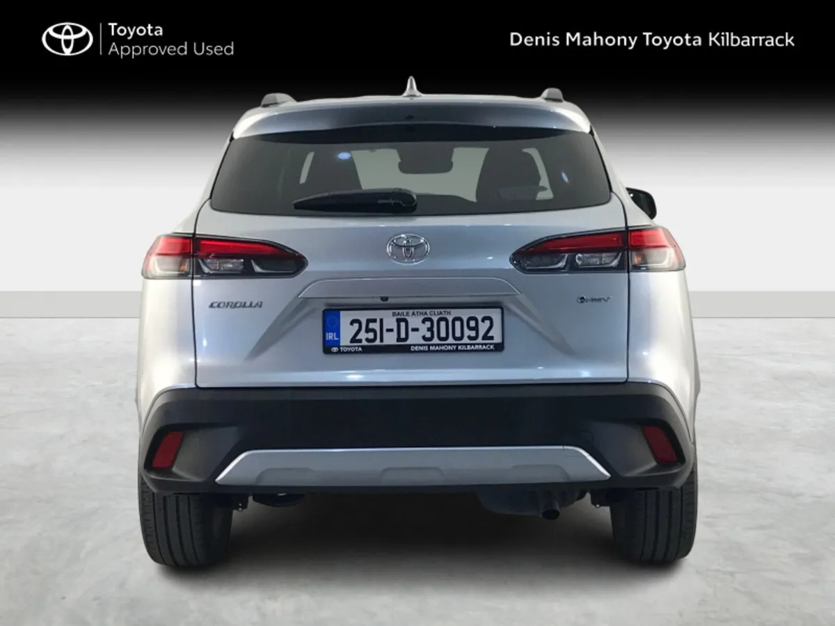 Toyota Corolla Cross SPORT 3 YEARS FREE SERVICING - Image 4