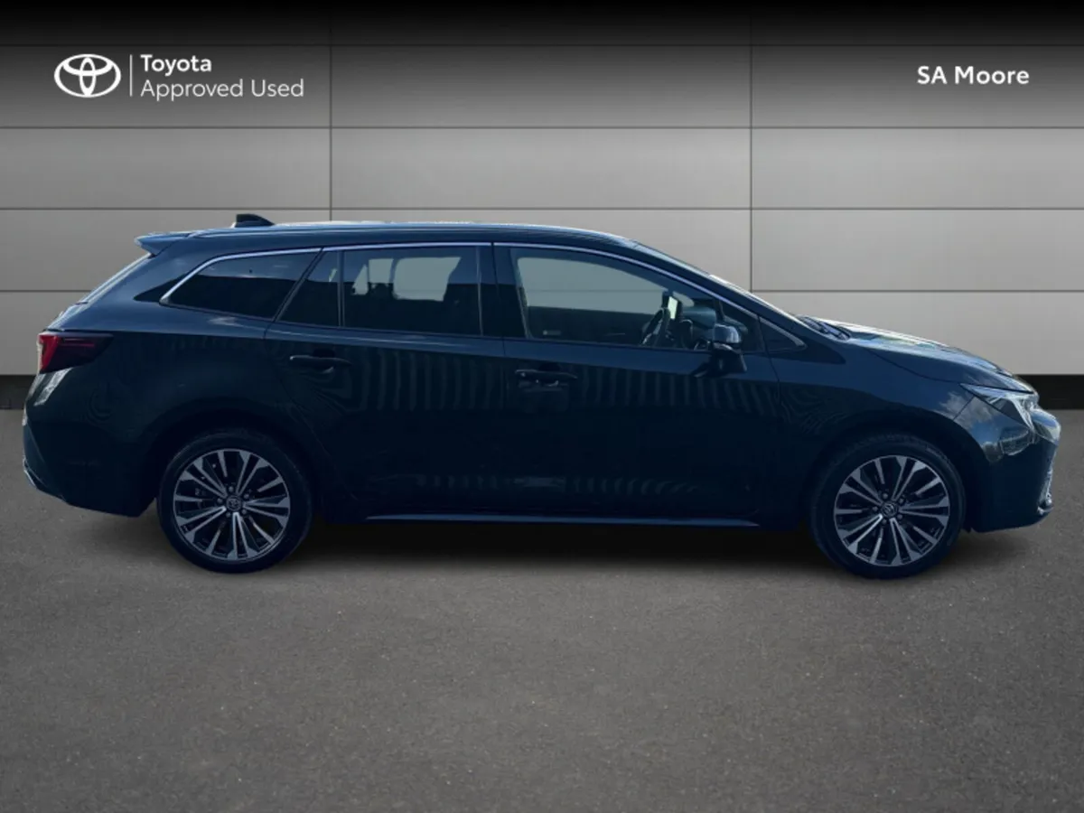 Toyota Corolla HYBRID SOL ESTATE (TS) - Image 3