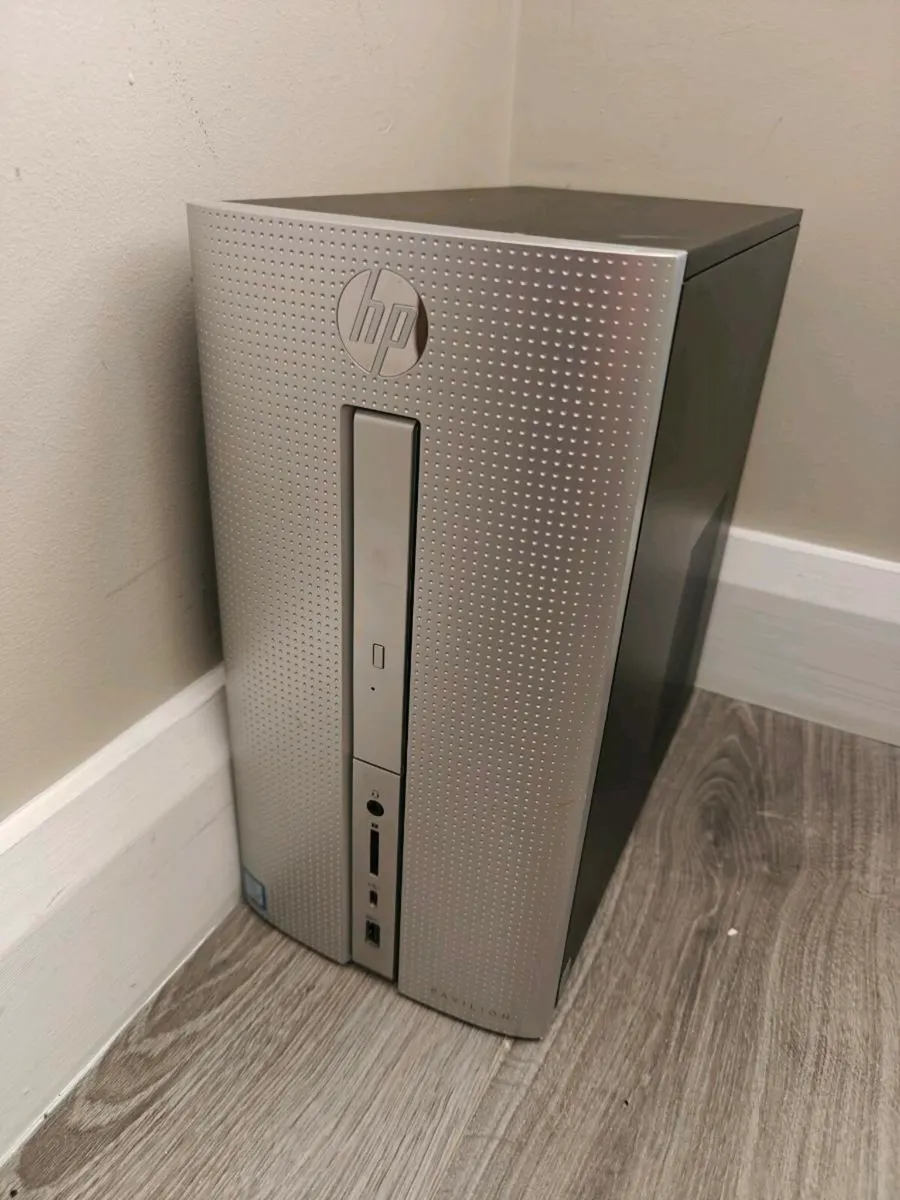 HP 570 Desktop- I7-7700 - Image 1