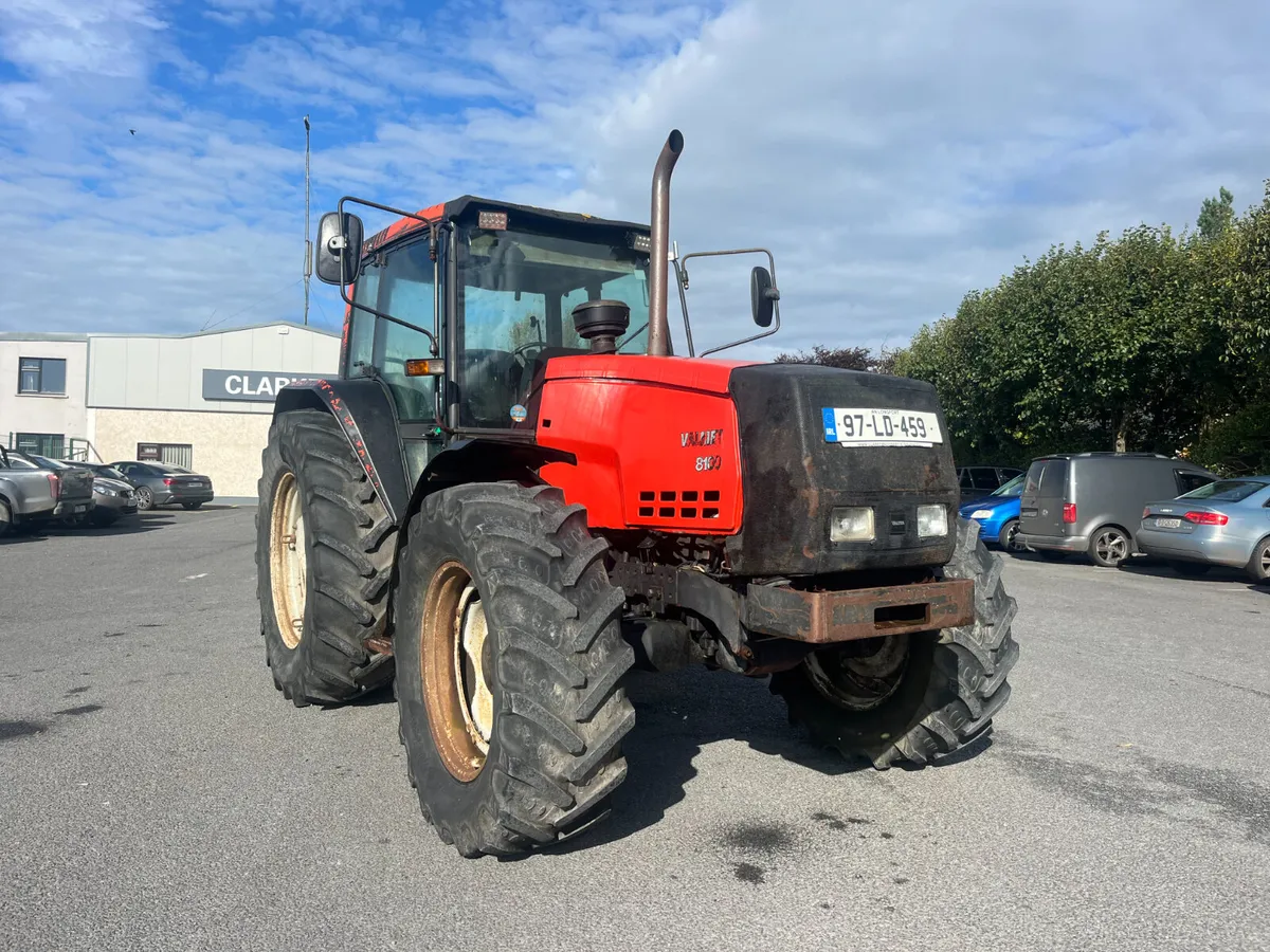 Valtra 8100 - Image 2