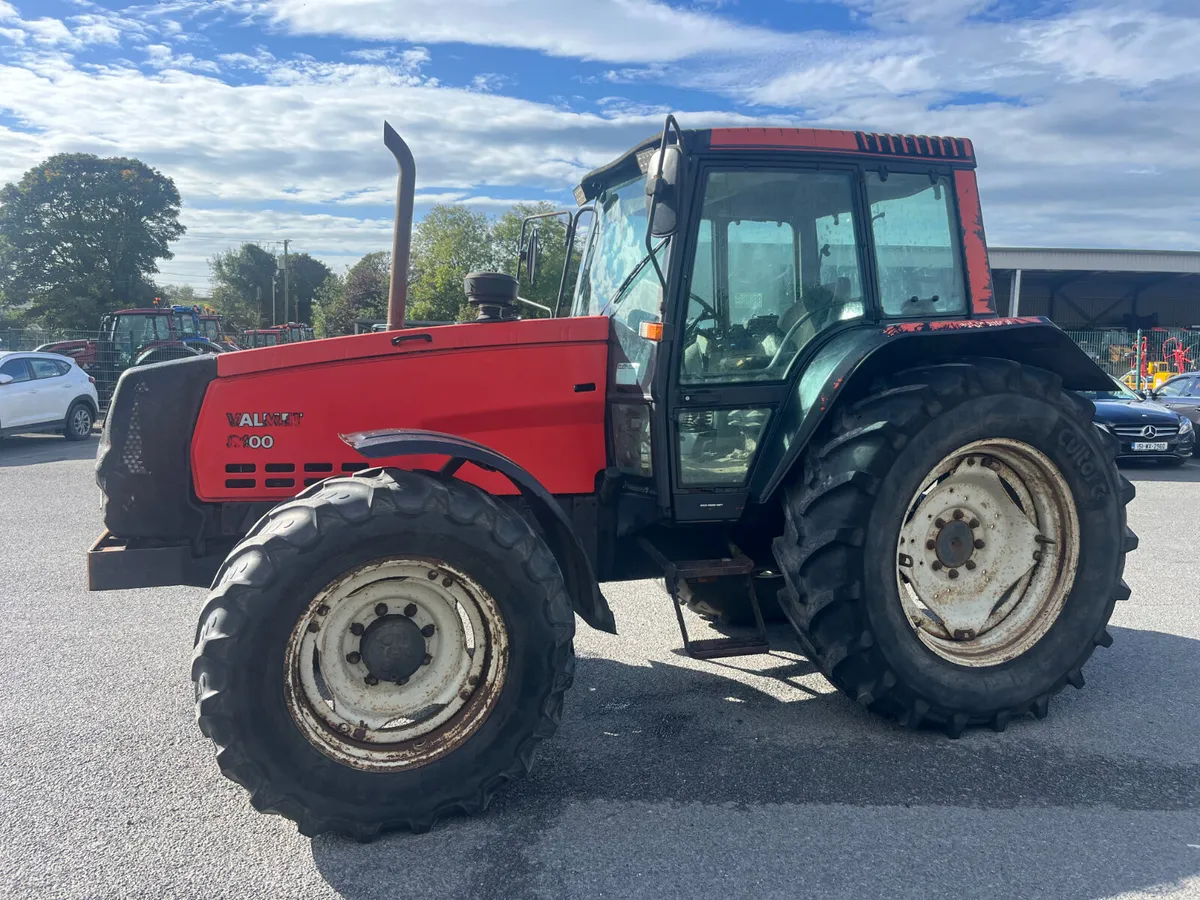 Valtra 8100 - Image 4