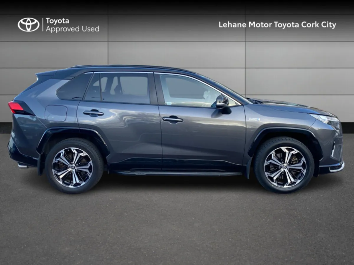 Toyota RAV4 RAV4 PLUG-IN HYBRID SPORT - Image 3