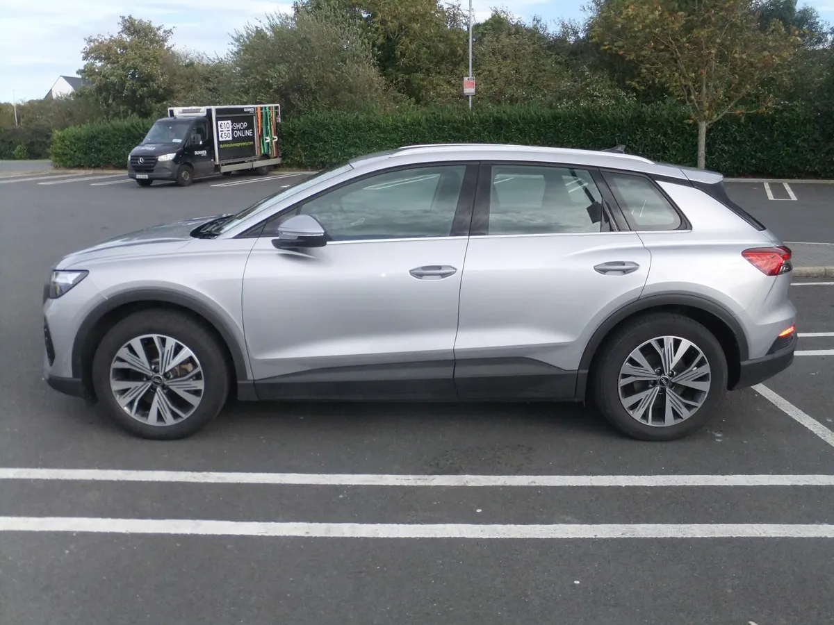 Audi Q4 E-tron 2022 40 Advance - Image 3