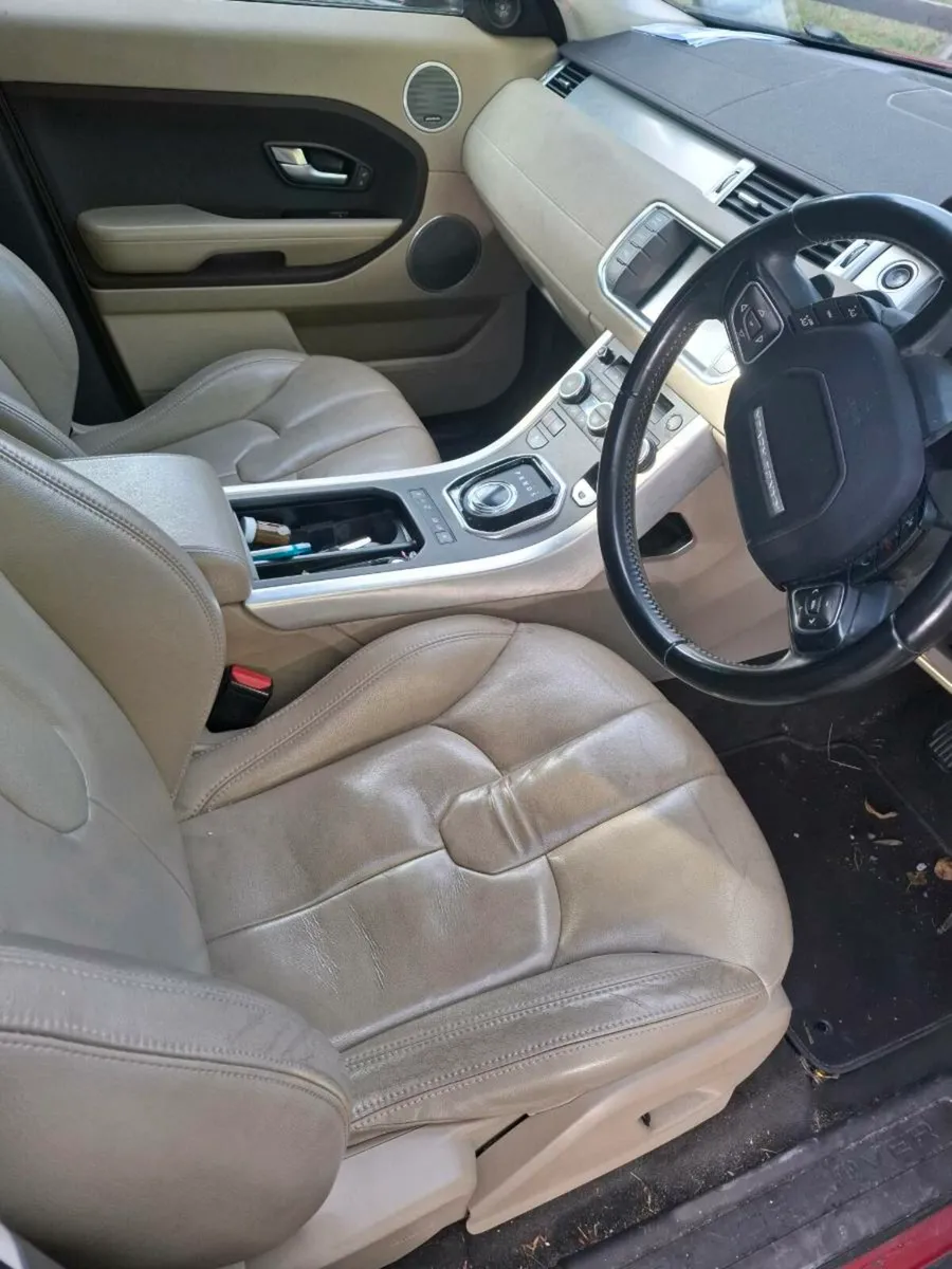 151 Range Rover Evoque - Image 2