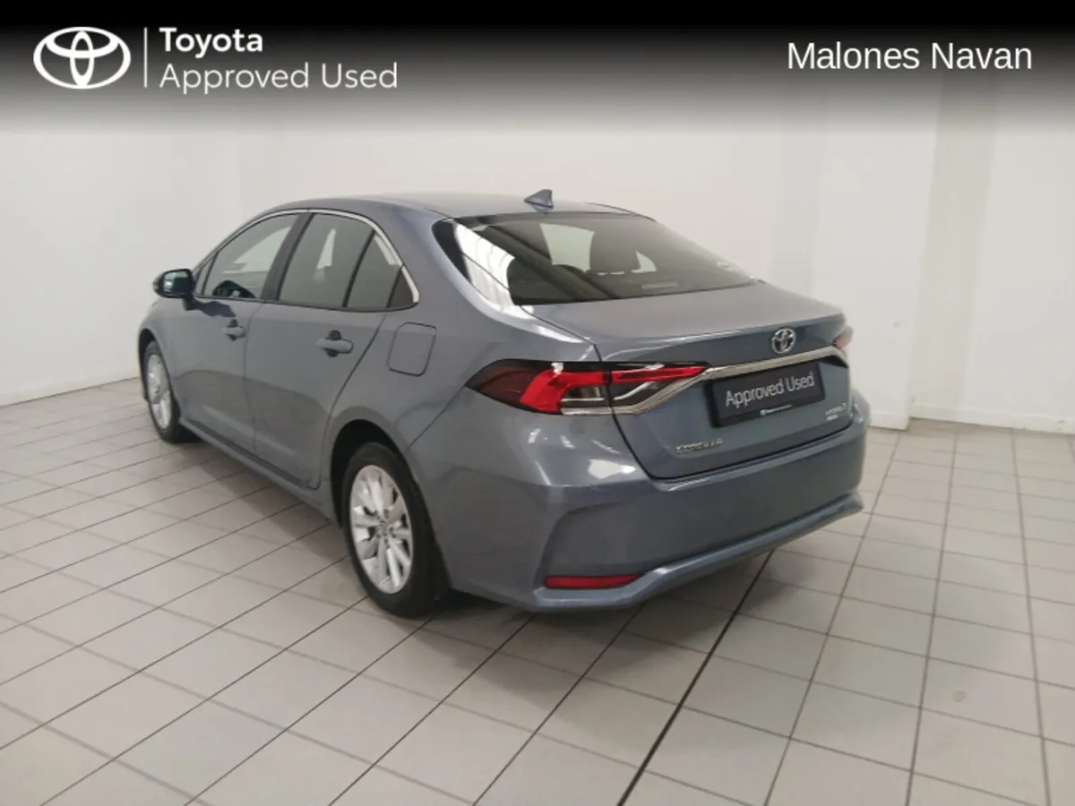 Toyota Corolla COROLLA HYBRID LUNA - Image 2