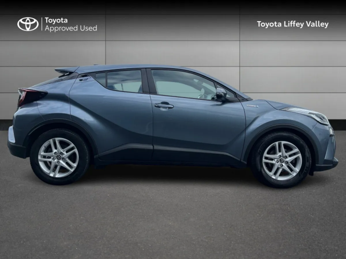 Toyota C-HR CHR 1.8 HYBRID LUNA 4DR A AUTO - Image 3