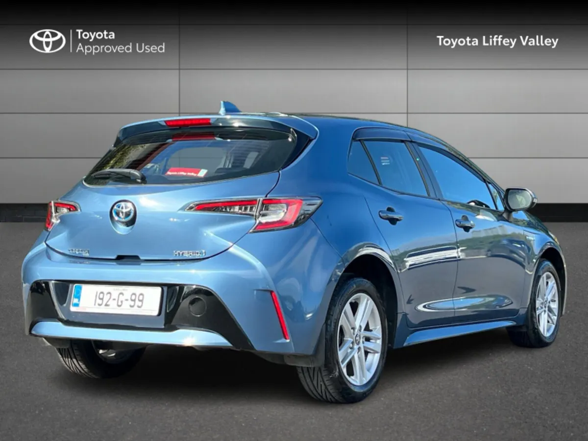 Toyota Corolla COROLLA HYBRID LUNA H/B - Image 2