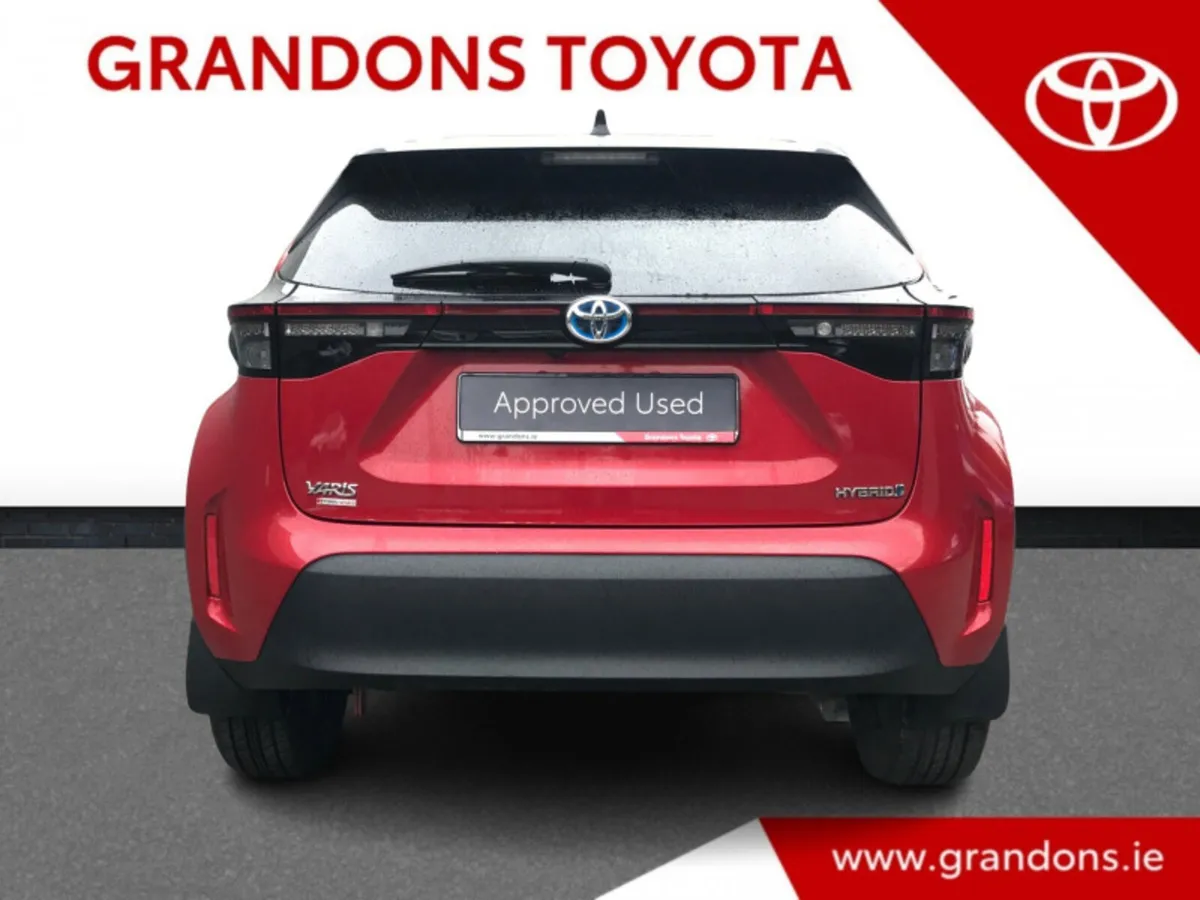 Toyota Yaris Cross LUNA SPORT - LOW MILEAGE - GRAN - Image 4