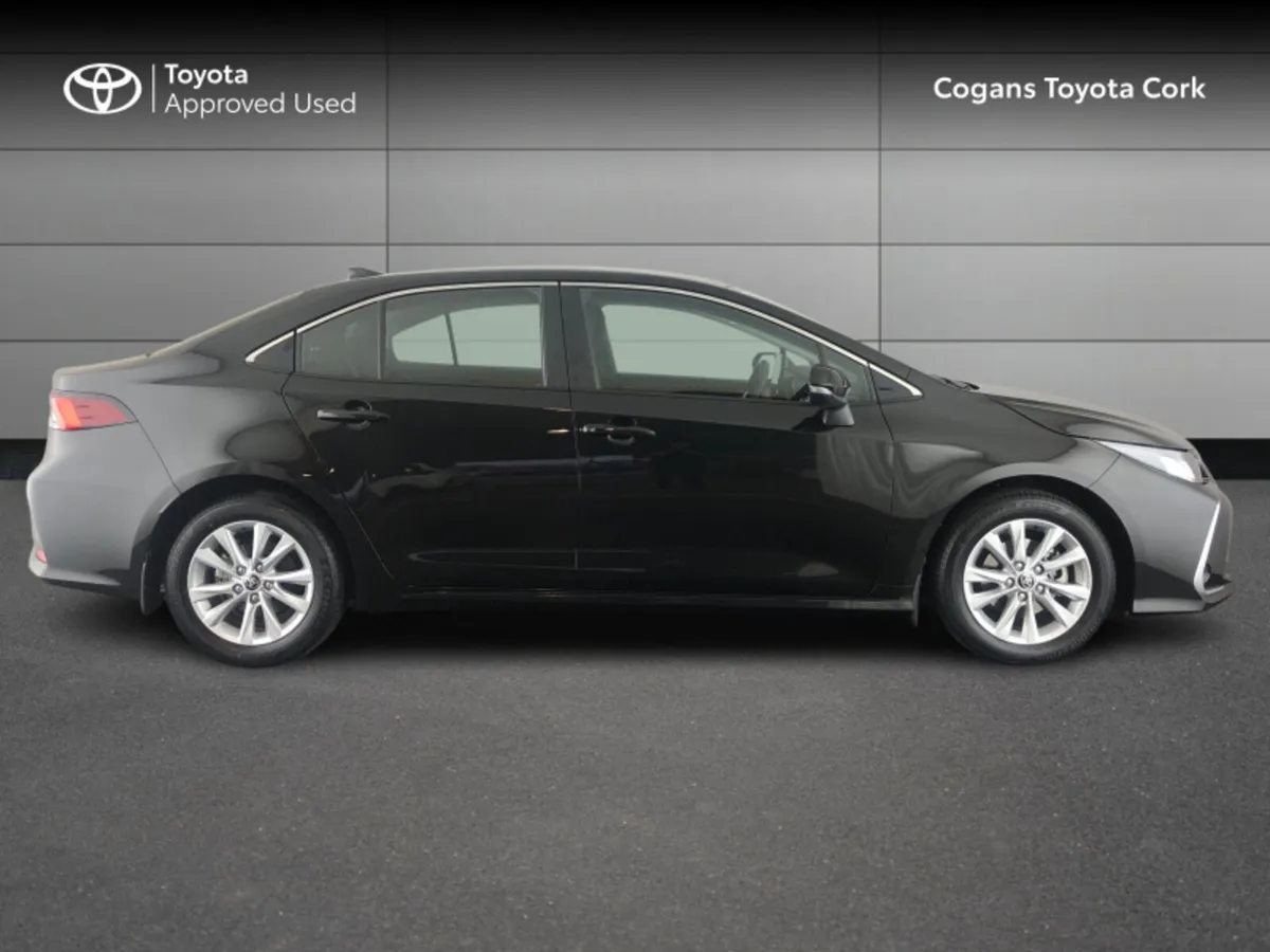 Toyota Corolla Luna Saloon - Image 3