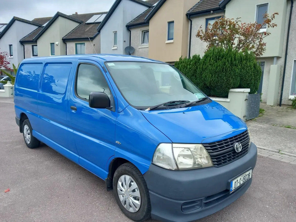 07 Toyota HiAce D4D LWB - Image 1
