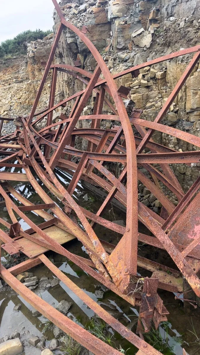 Roof trusses - Image 1