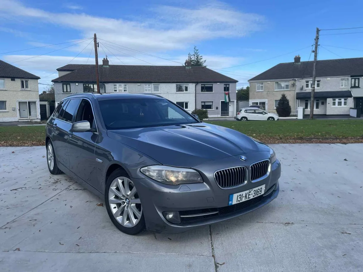 BMW f11 2013 - Image 1