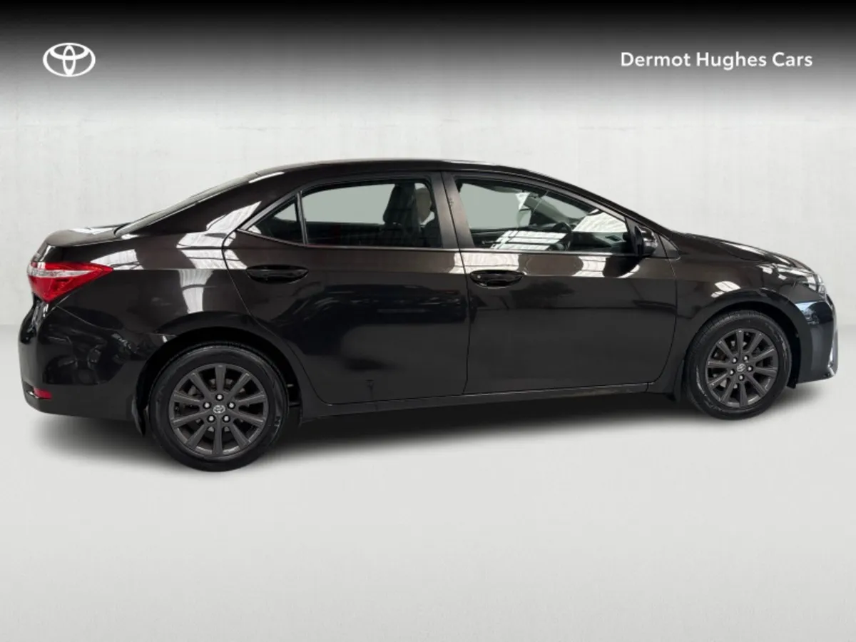 Toyota Corolla 1.4 D-4D LUNA 4DR - Image 3