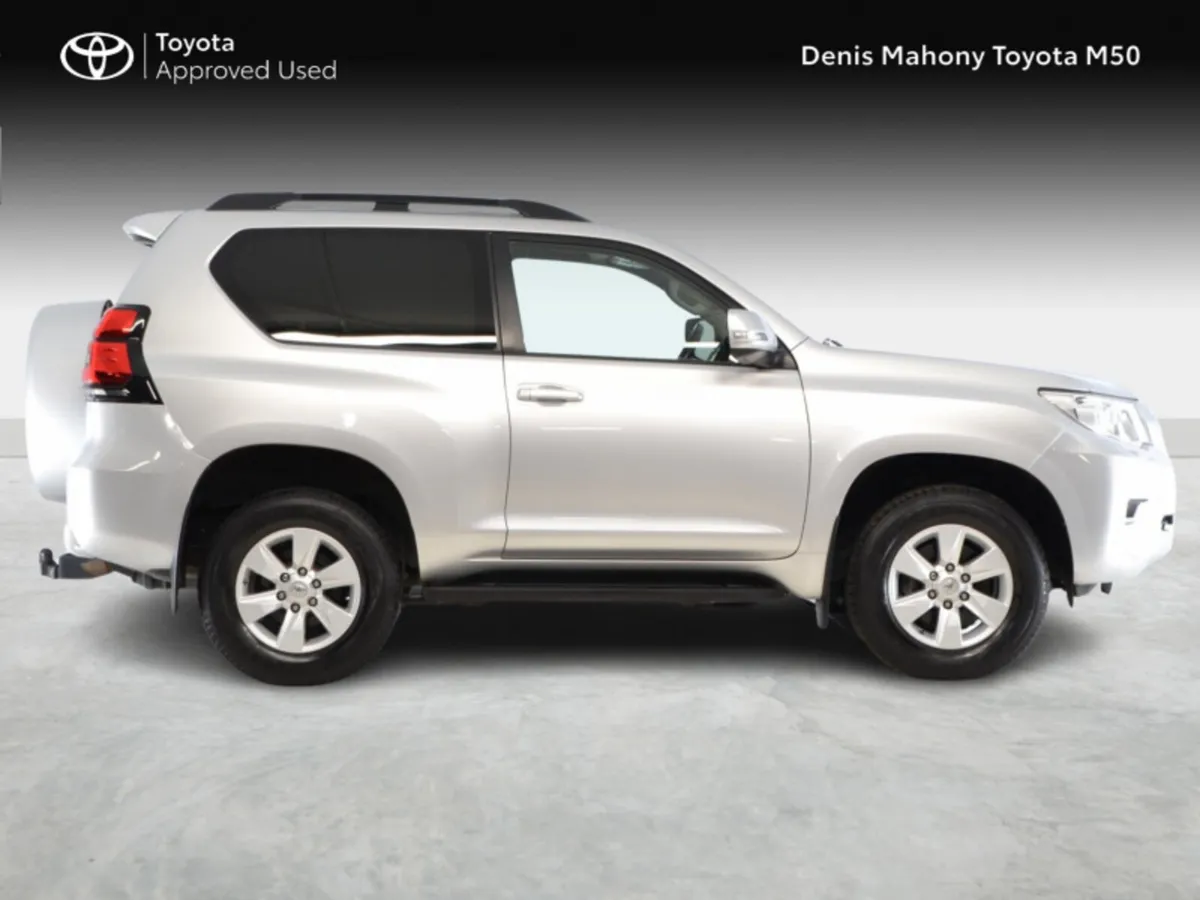 Toyota Land Cruiser LWB Commercial (VAT INCLUDED) - Image 3