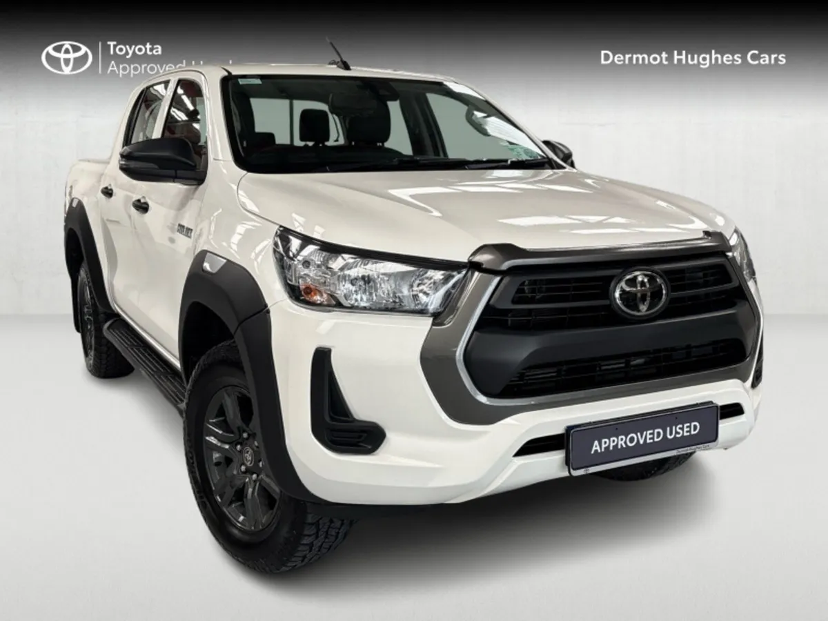 Toyota Hilux 2.4 DLX DOUBLE CAB 4DR - Image 1