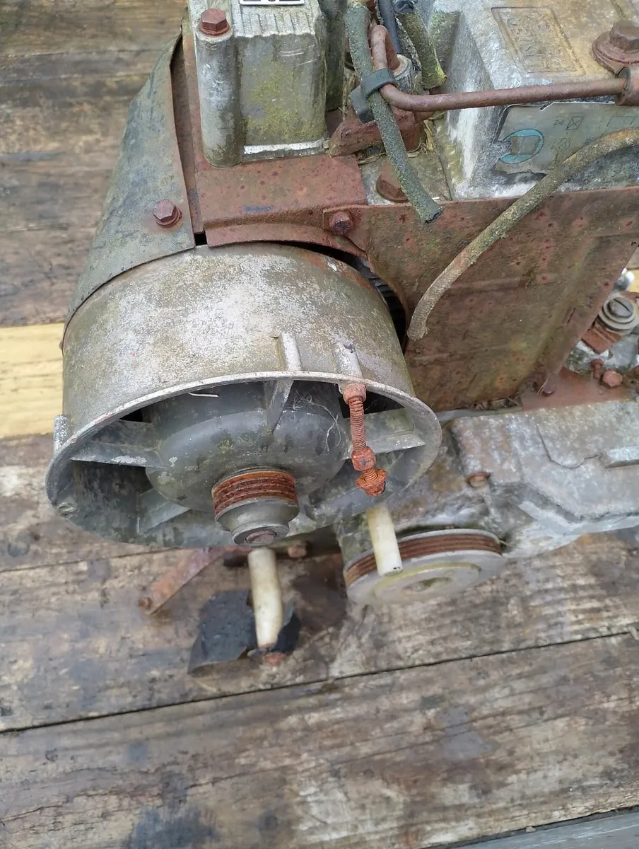 Lister twin cylinder diesel engine - Image 4