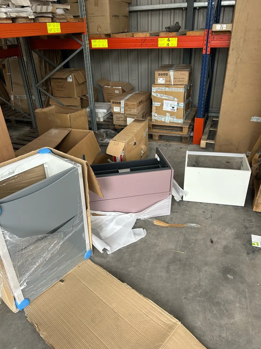 Bathroom clearance sale - Image 2