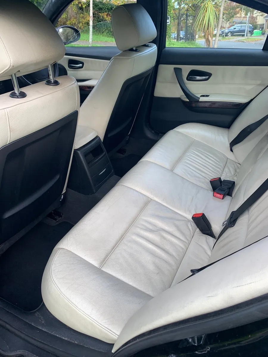 BMW 316i 2007 - Image 2