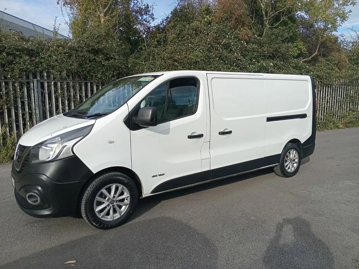 2017 Nissan nv300 new cvrt  188 km lwb - Image 3
