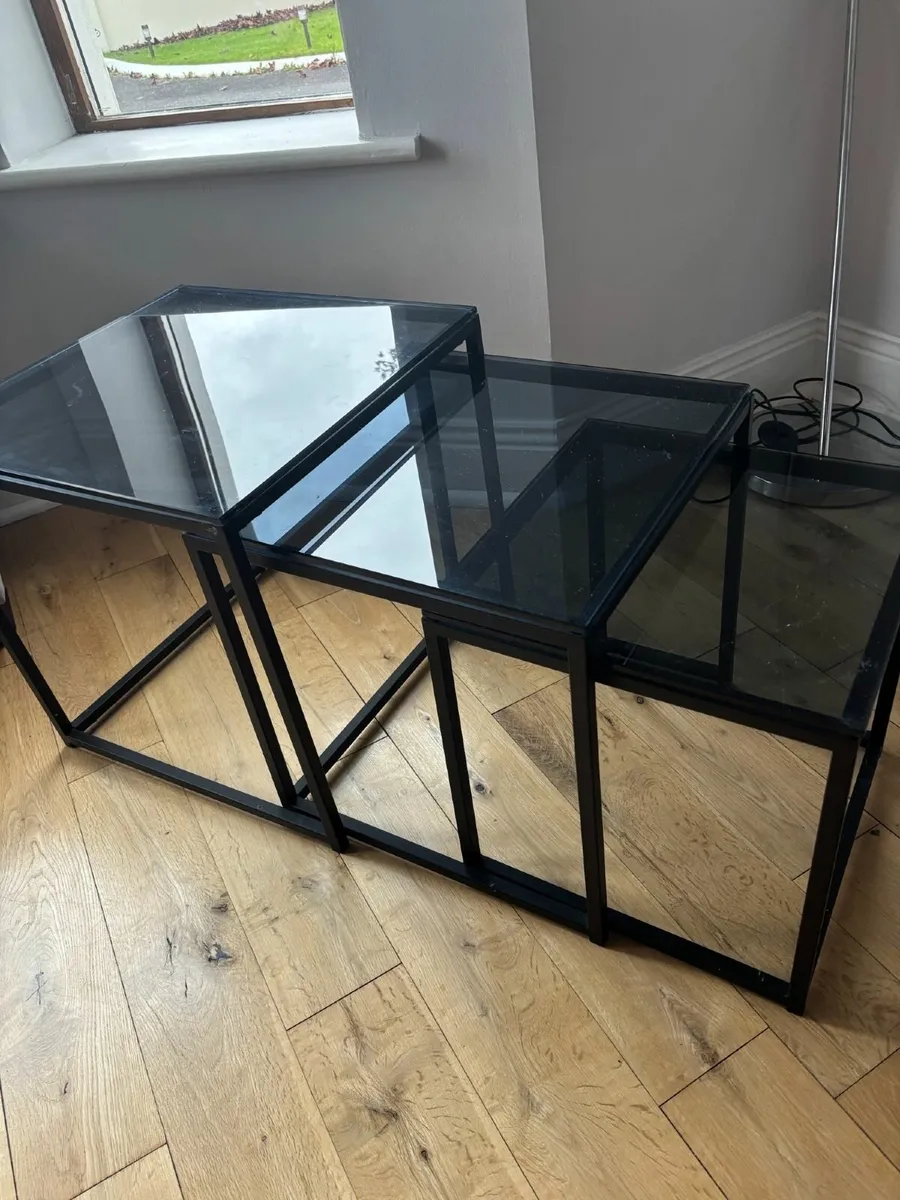 Nest of tables - Image 2