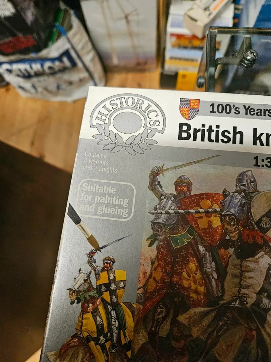 Airfix Italeri British Knights and Warriors 1.32 - Image 3