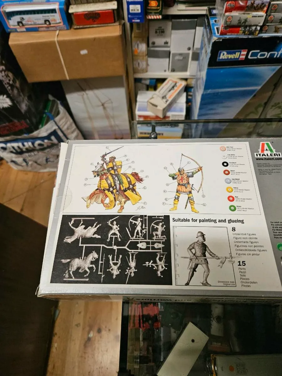 Airfix Italeri British Knights and Warriors 1.32 - Image 4