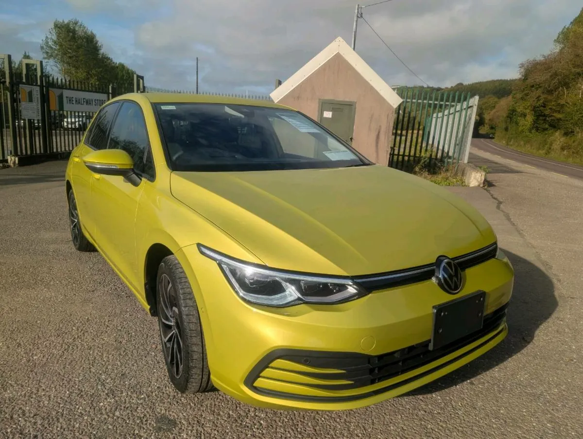 Volkswagen Golf 2L Automatic - Image 2
