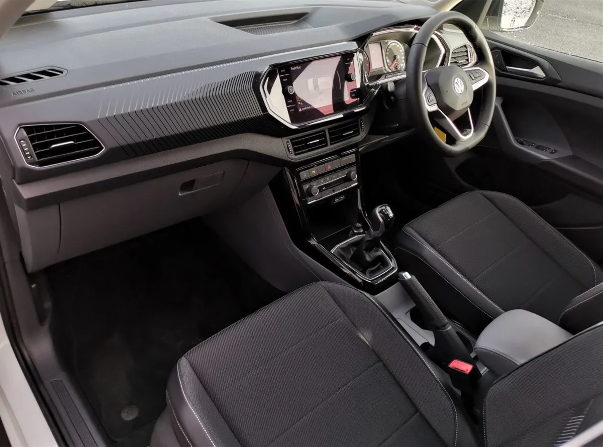 Volkswagen T-Cross R-line 1.0 TSI 115HP  rear Vie - Image 3