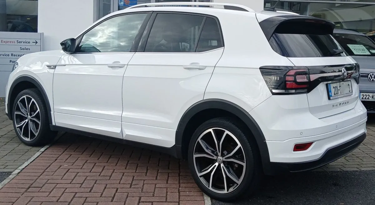 Volkswagen T-Cross R-line 1.0 TSI 115HP  rear Vie - Image 4