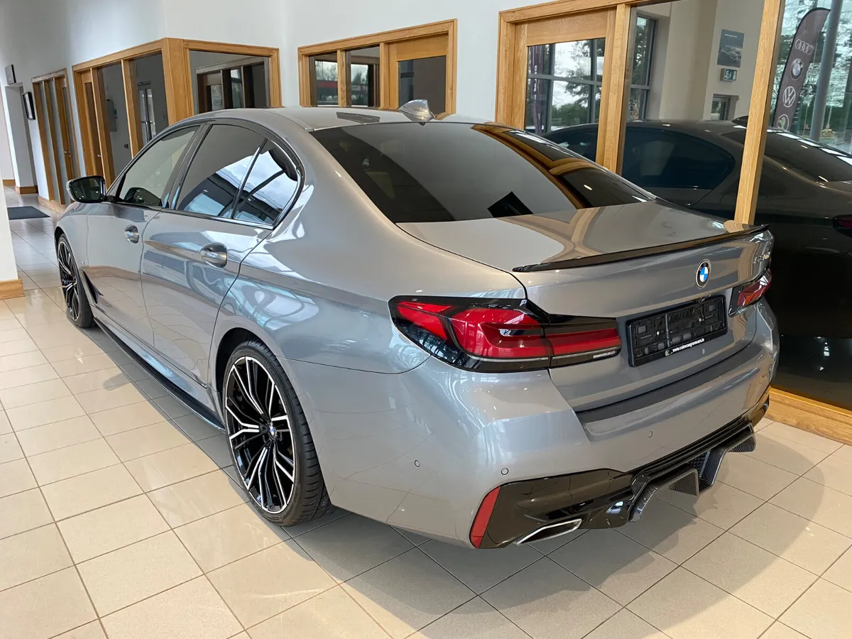 BMW 5-Series 2023 Msport Skyscraper Grey - Image 4