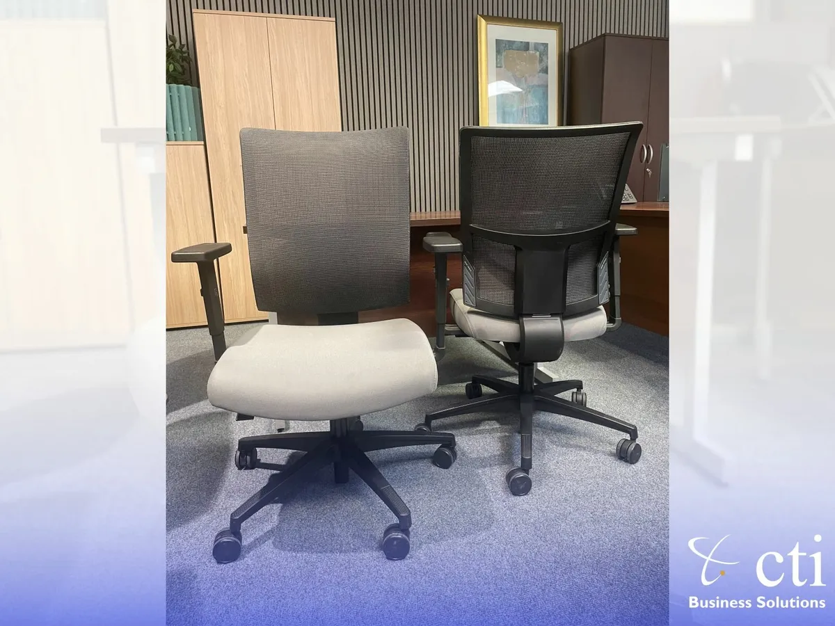 25 X "Connection" Office Chairs - Grade A - Image 3