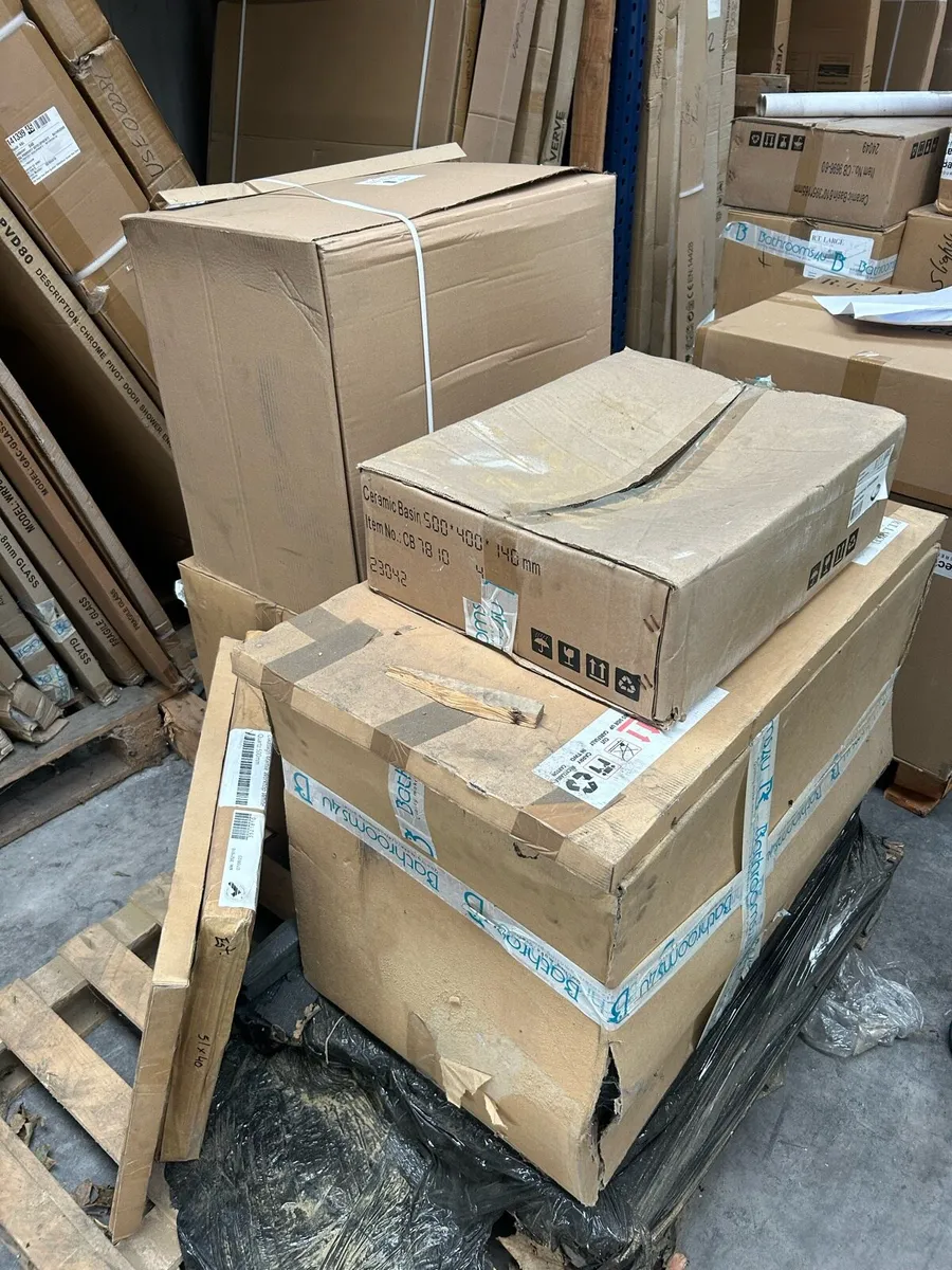 Bathroom warehouse clearance sale - Image 3