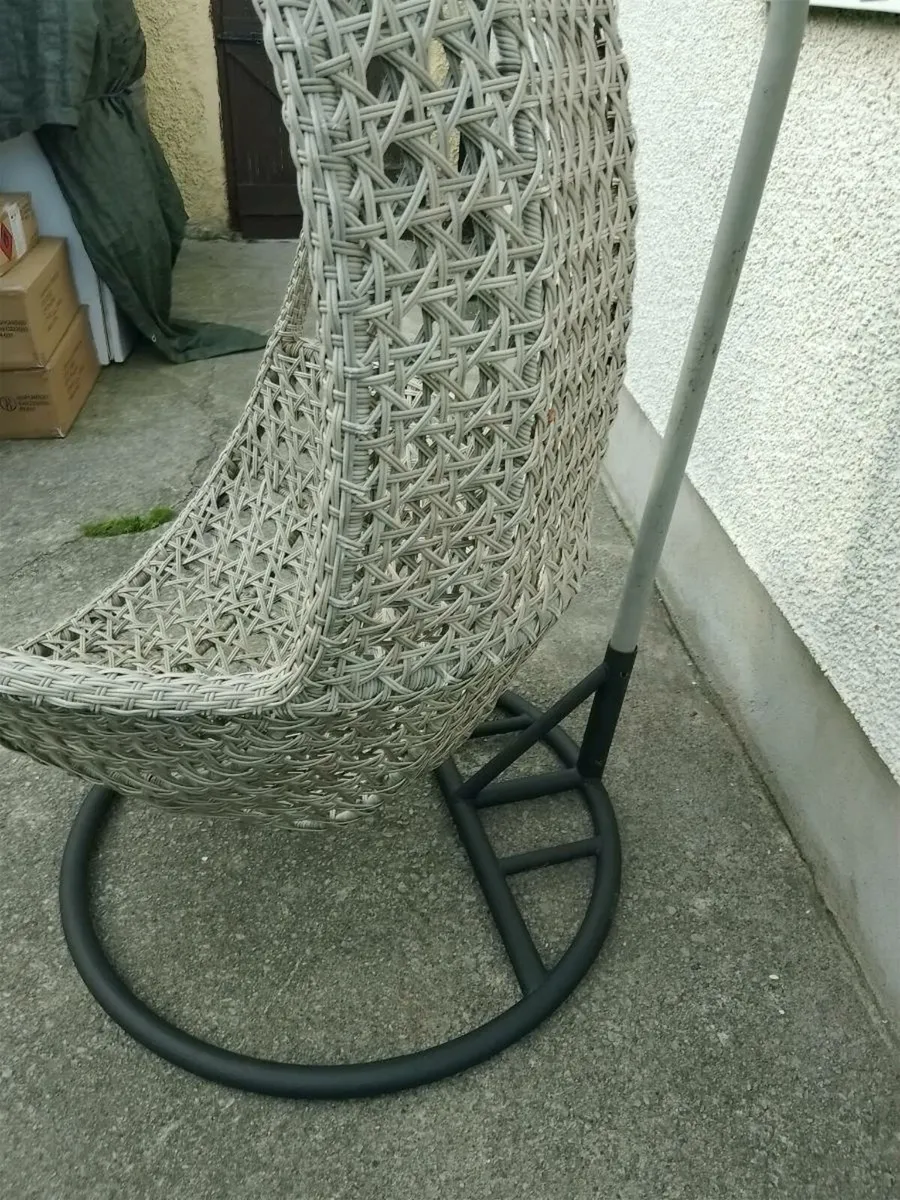 Swinging chair - Image 4