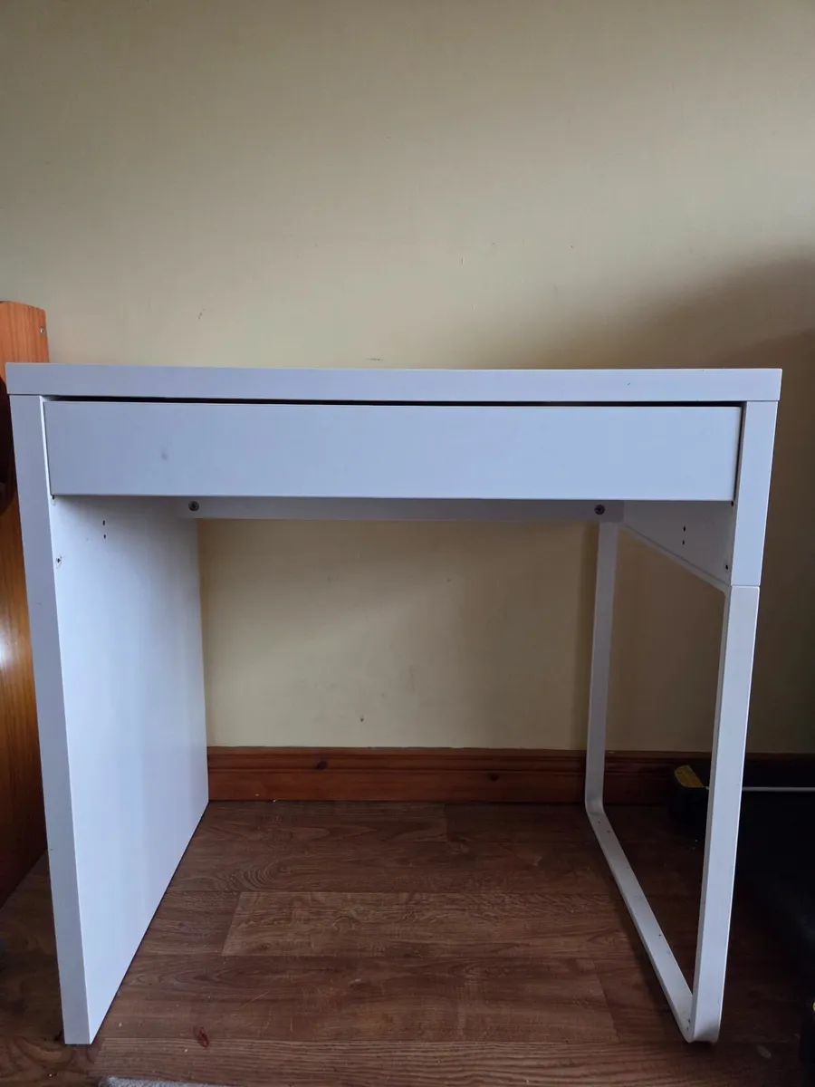 Desk - Image 2
