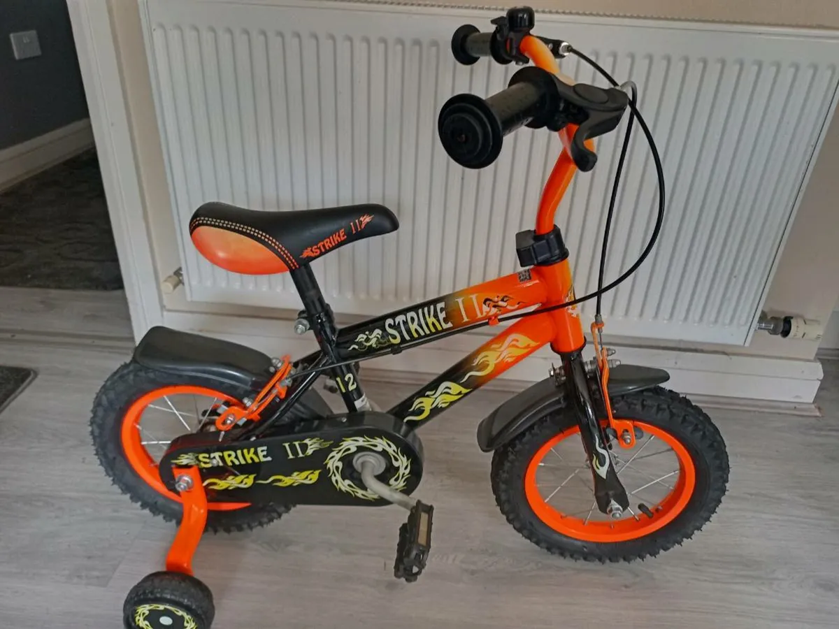 Kids strike bike size 12 inch wheels. - Image 1