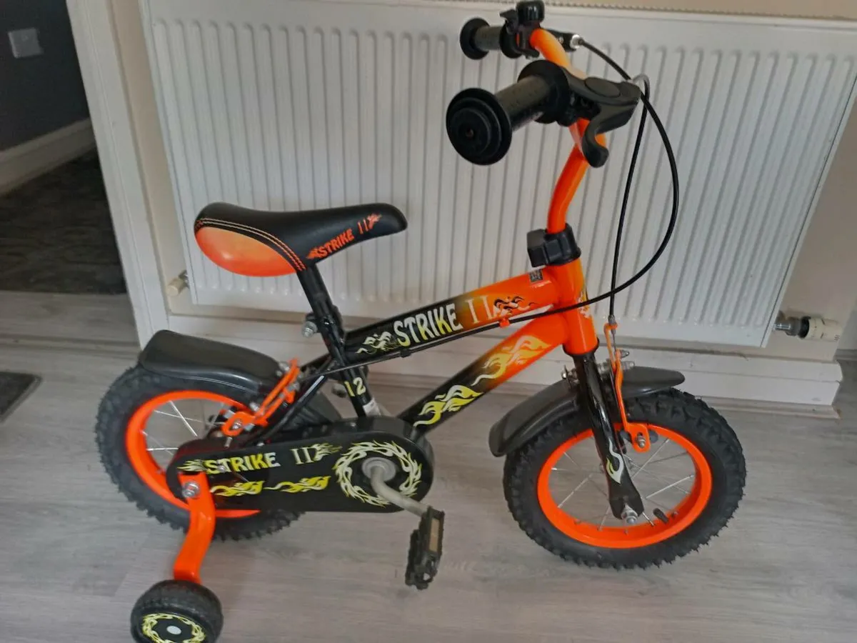 Kids strike bike size 12 inch wheels. - Image 2