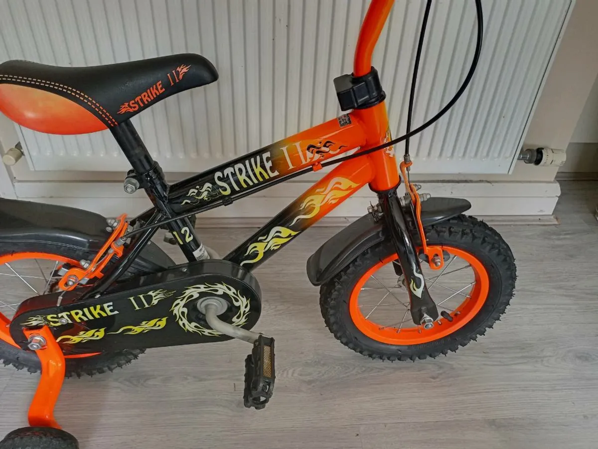 Kids strike bike size 12 inch wheels. - Image 4
