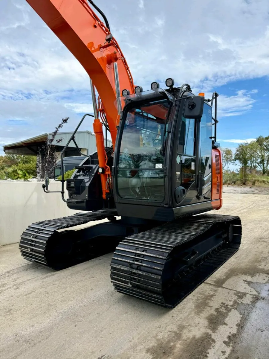 Hitachi - Image 4