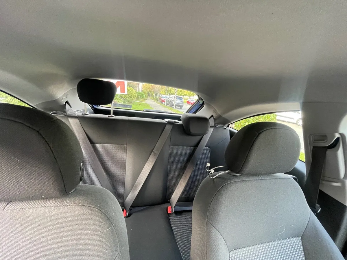 Opel Corsa 2012 - Image 4