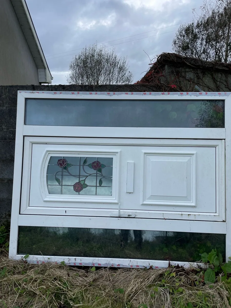 External door - Image 1