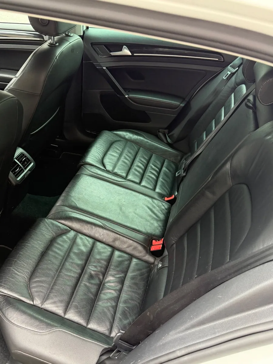 Volkswagen Golf R-Line - Image 4
